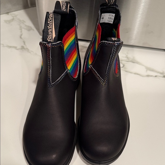 Blundstone Rainbow Stripe Women’s Chelsea Boots - Picture 3 of 6